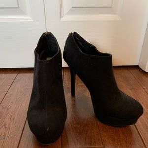 Steve Madden DARIA Ankle Boot in Black (9)